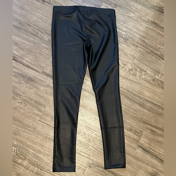 Vegan Leather Leggings - Picture 3 of 5